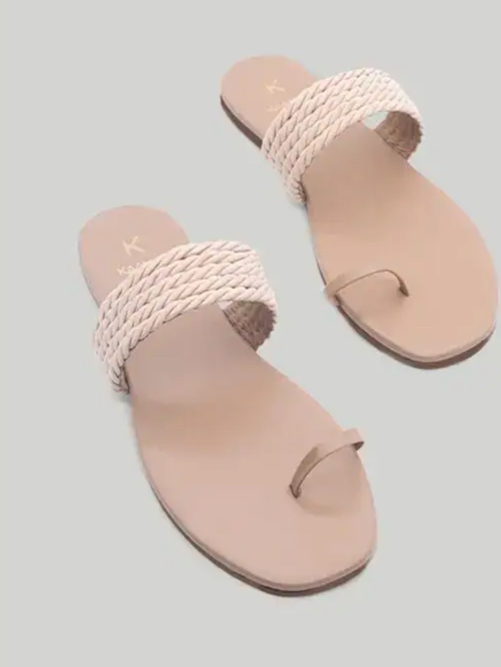Kaanas Banderas Toe Ring Sandal Blush NWT